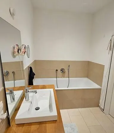Helle Einzigartige Luxuswohnung Апартаменты Дрезден